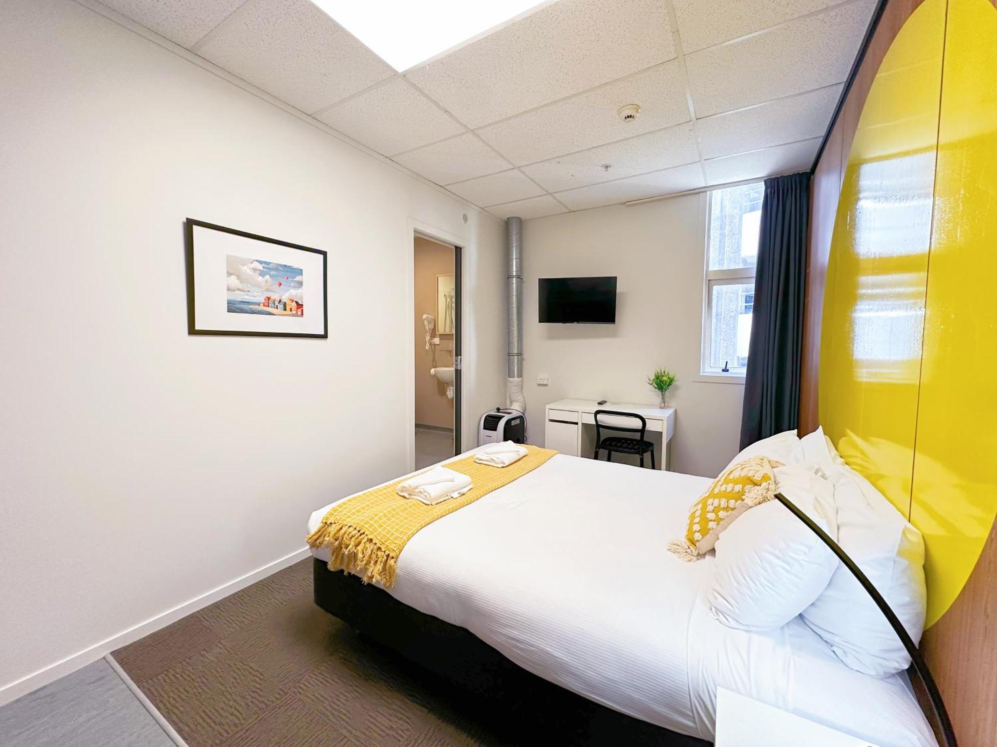 Wellington Hotel Room photo